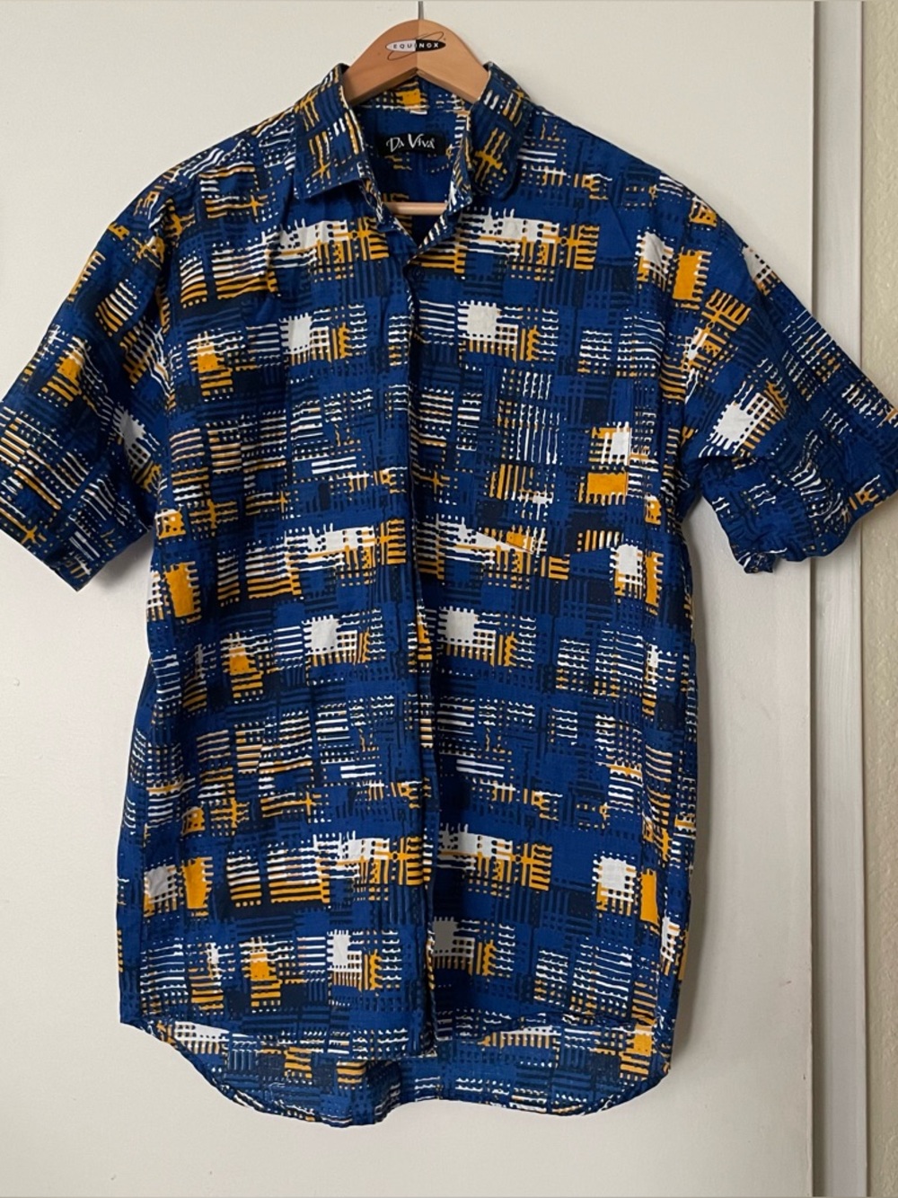Da Viva Geometric Button-Up
Shirt XL Blue Yellow White
Short Sleeve Cotton